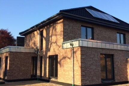 Haus Uetersen - 4 Zimmer, 133 m&sup2;, 2.400&euro; | Angebot:26312323