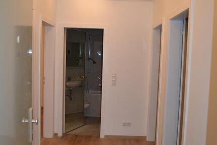 drei Zimmerwohnung im 1. Obergeschoss zu vermieten zimmer