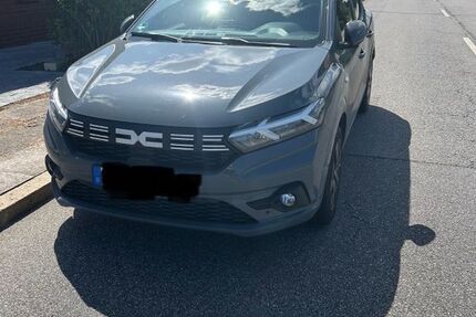 Dacia Sandero 10.000 km 15.900 &euro; Hamburg 21037