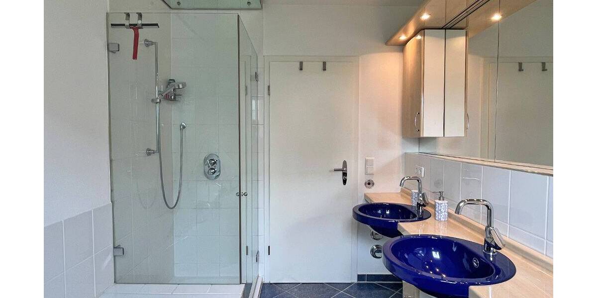 Etagenwohnung Hamburg Wellingsbüttel - 4 Zimmer, 121 m&sup2;, 2.230&euro; | Angebot:26438521