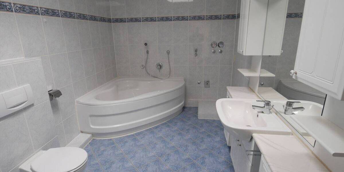 Etagenwohnung Uetersen - 2 Zimmer, 82 m&sup2;, 260.000&euro; | Angebot:26256650