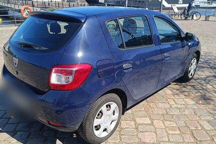 Dacia Sandero 48.300 km 6.390 &euro; Hamburg 21079