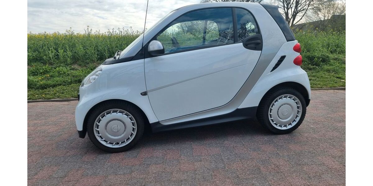Smart ForTwo 63.000 km 5.850 &euro; Hamburg 22147