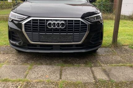 Audi Q3 180.000 km 22.500 € Hamburg 22159