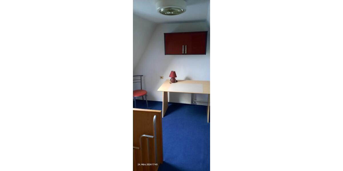 Dachgeschoßwohnung Hamburg Eidelstedt - 2.5 Zimmer, 55 m&sup2;, 895&euro; | Angebot:26051865