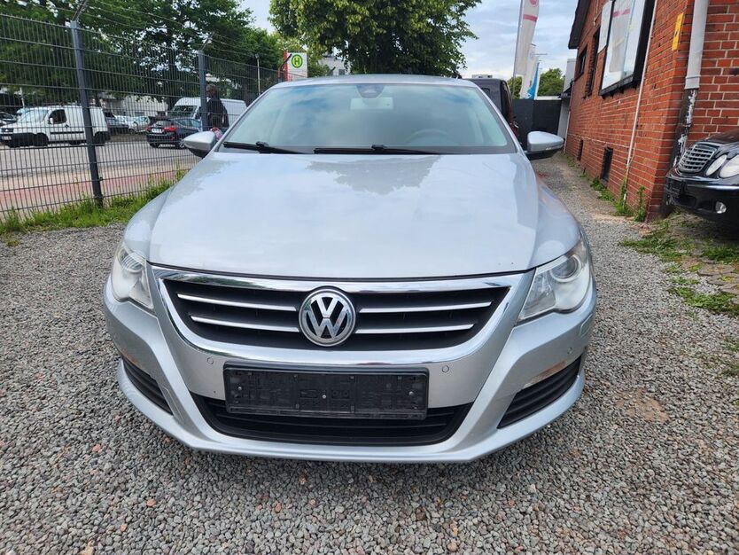 VW Passat 137.169 km 7.000 € Hamburg 22043