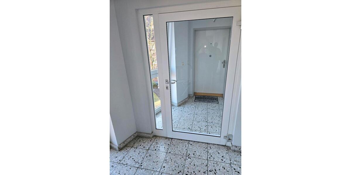 Etagenwohnung Pinneberg - 3 Zimmer, 77 m&sup2;, 280.000&euro; | Angebot:26739684