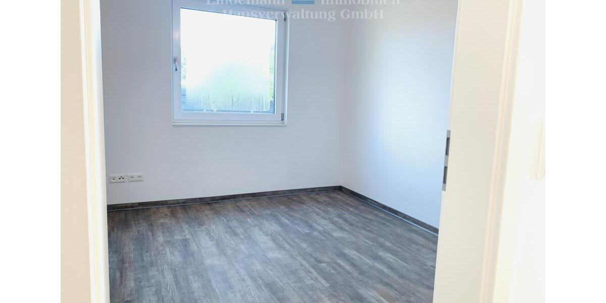 Erdgeschoßwohnung Buxtehude - 3 Zimmer, 122 m&sup2;, 1.300&euro; | Angebot:25646557