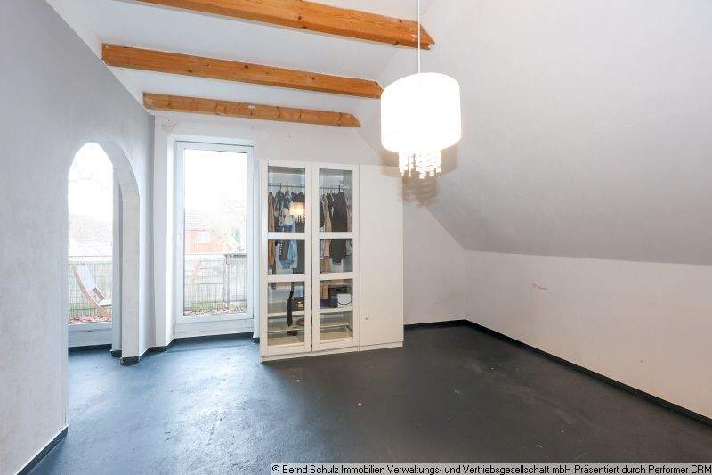 Doppelhaushälfte mit Vollkeller, Terrasse und Garten - viel Platz für die Familie 7 zimmer