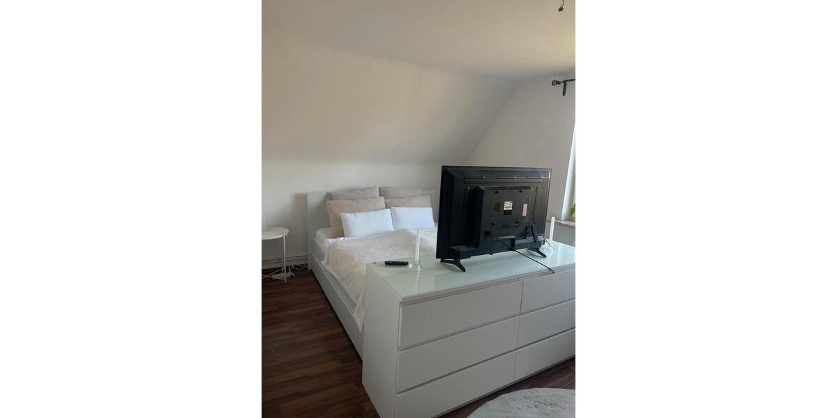 Dachgeschoßwohnung Reinbek - 3 Zimmer, 80 m&sup2;, 980&euro; | Angebot:25583184