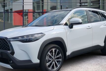 Toyota Corolla Cross 9.000 km 34.485 € Halstenbek 25469