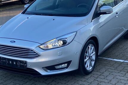 Ford Focus 82.000 km 13.490 &euro; Seevetal 21218