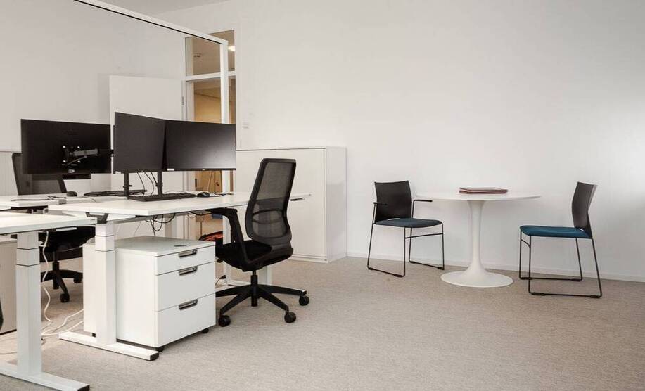 Moderne Büroplätze zur Untermiete - voll möbliert & Stellplatzoption - All-in-Miete