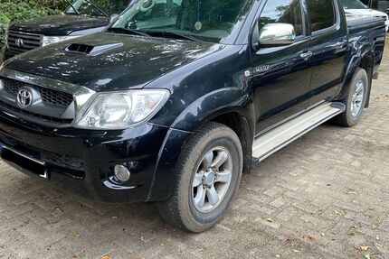 Toyota Hilux 189.000 km 12.900 &euro; Hamburg 20535