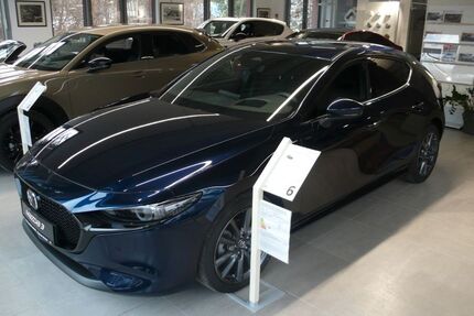 Mazda 3 2.500 km 26.885 &euro; Hamburg 22049