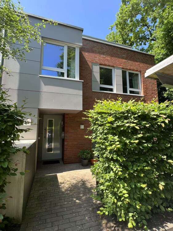 Haus zum Mieten in Hamburg 2.450 € 143.3 m²