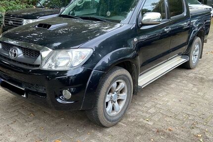 Toyota Hilux 189.000 km 13.600 &euro; Hamburg 20535