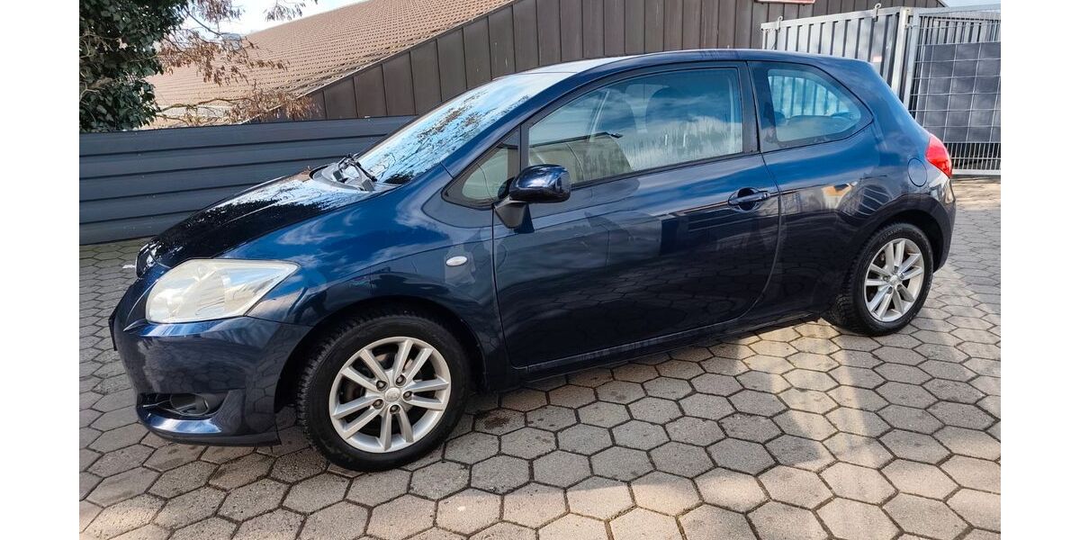 Toyota Auris 207.000 km 3.750 &euro; Hamburg 22179