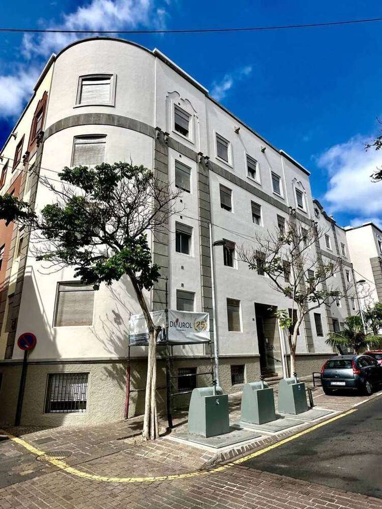 Wohnung zum Kaufen in Santa Cruz de Tenerife 345.000 € 152 m²