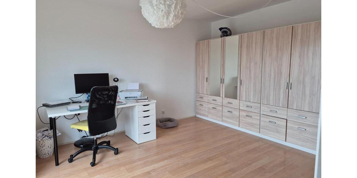 Anfragen-Stopp:Zentrale und helle 4,5 Zimmer-Wohnung zu vermieten 4.5 zimmer