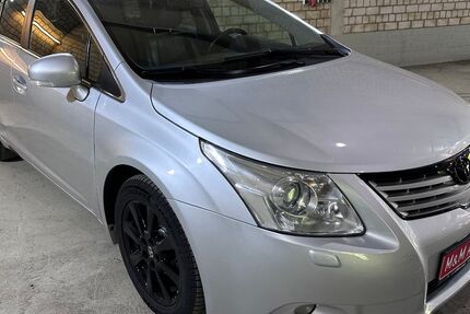 Toyota Avensis 53.938 km 12.750 € Hamburg 21079