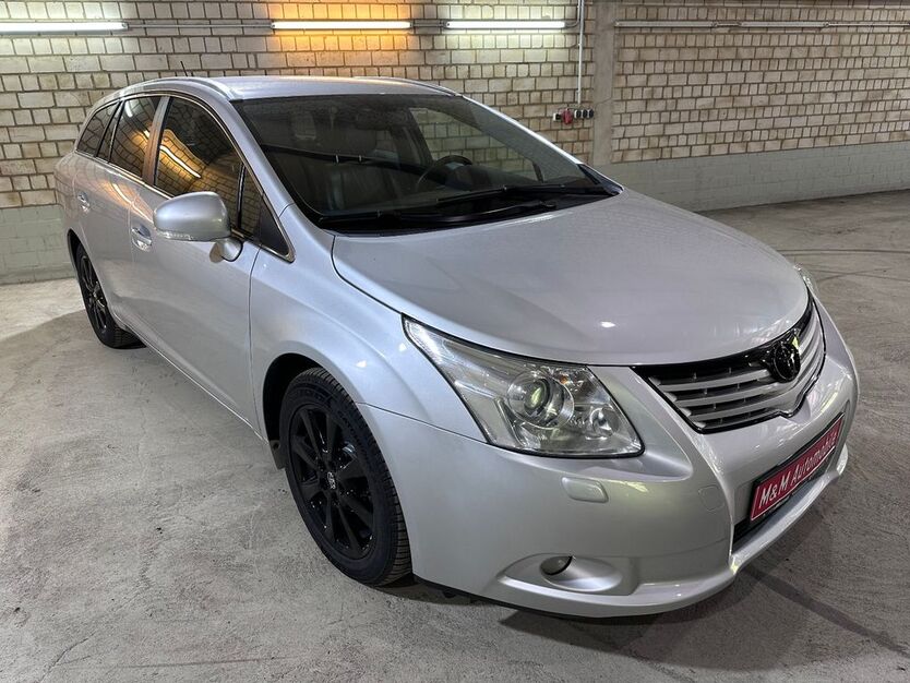 Toyota Avensis 53.938 km 12.750 € Hamburg 21079