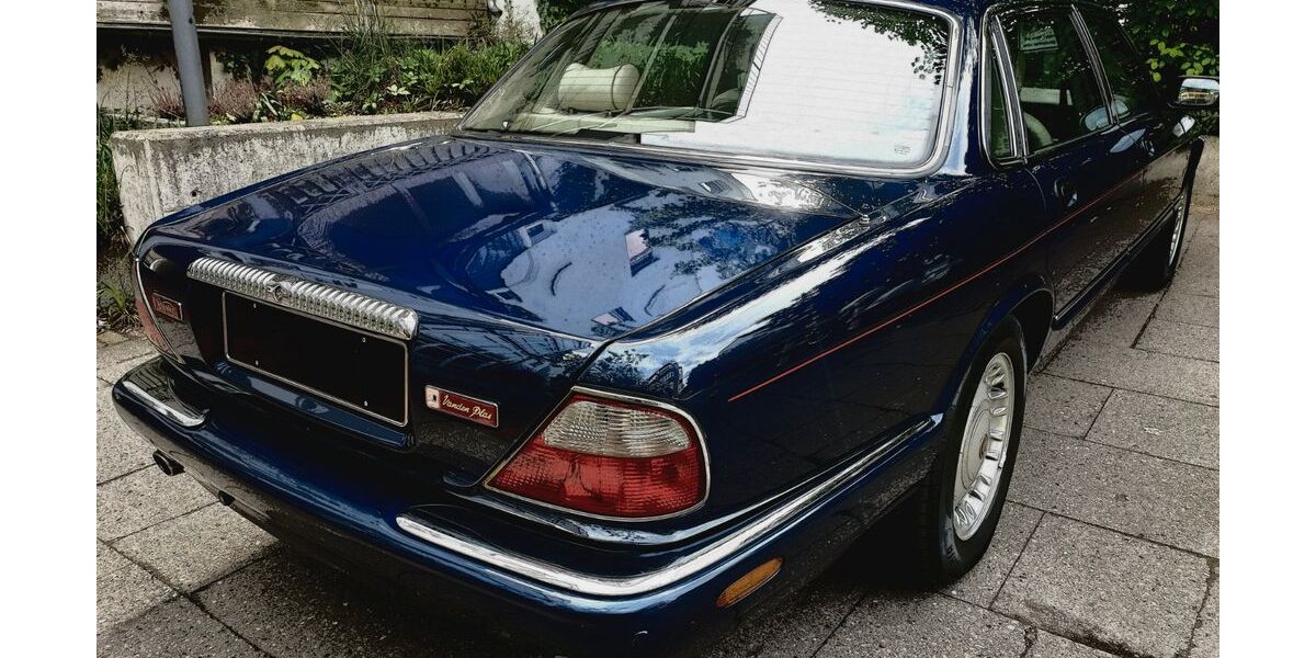 Jaguar Daimler 162.000 km 22.950 &euro; Hamburg 22301