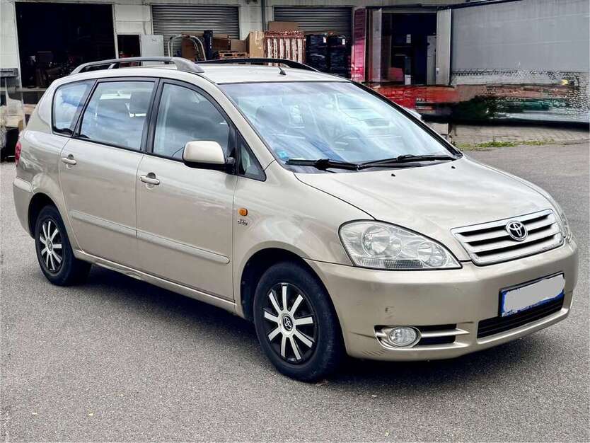 Avensis Verso