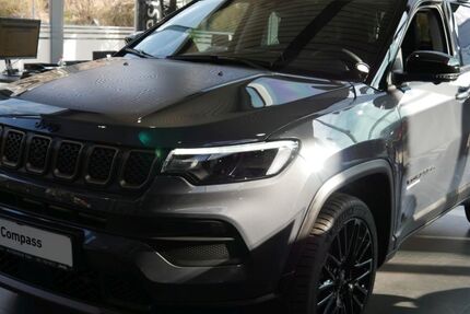 Jeep Compass 49.854 km 29.990 &euro; Hamburg 21077