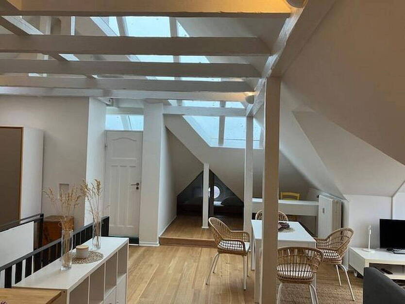 Altbaujuwel: Über 200 qm in Toplage