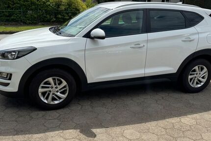 Hyundai TUCSON 240.000 km 9.990 &euro; Stelle 21435