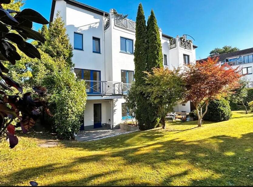 -Provisionsfrei- Maisonette- Wohnen mit EndReihenhaus Charakter
