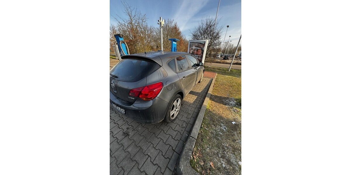 Opel Astra J 204.500 km 3.700 &euro; Winsen (Luhe) 21423
