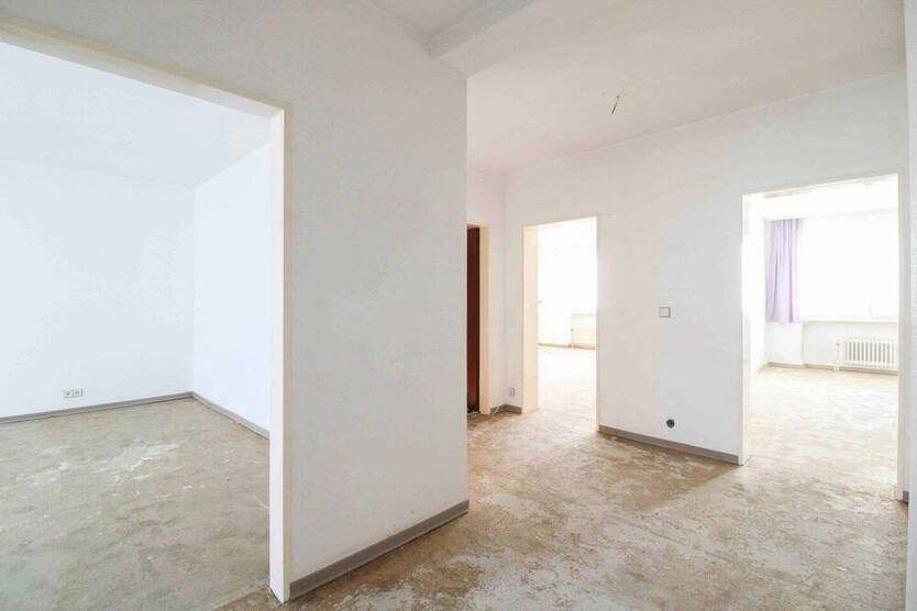 Ruhig & urban - hier passt Alles! 3-Zi.-Etagenwohnung mit Balkon, eigenem TG-Stellplatz und Aufzug