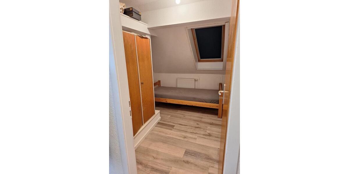 Dachgeschoßwohnung Hamburg Harburg - 2 Zimmer, 25 m&sup2;, 500&euro; | Angebot:25838898