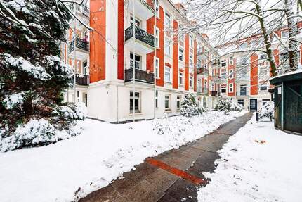 Heller 3 Zi. Altbau in ruhiger Lage in Barmbek Süd - Erstbezug nach Sanierung 3 zimmer