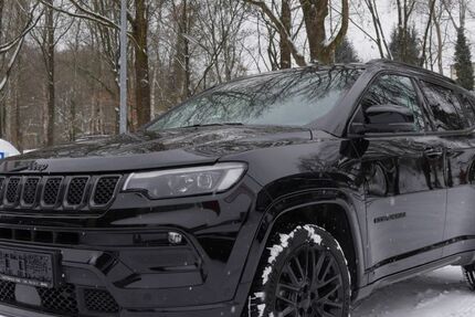 Jeep Compass 28.375 km 32.900 &euro; Hamburg 21077