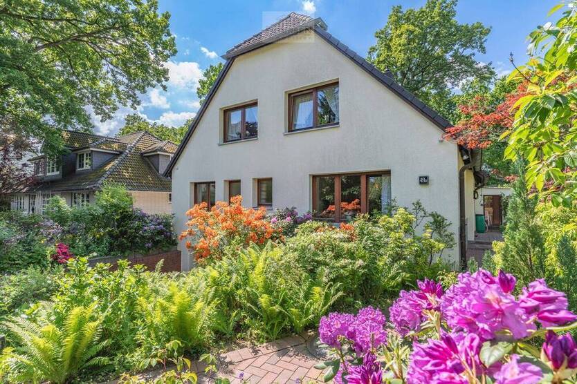Gepflegtes Zweifamilienhaus mit Garten ?in ruhiger Wohnstraße