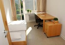 Zimmer zur Untermiete in Studierendenwohnheim für eine Frau