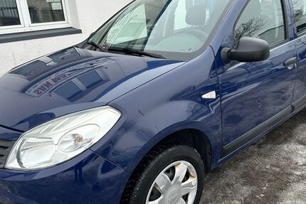 Dacia Sandero 137.000 km 1.790 &euro; Hamburg 20537