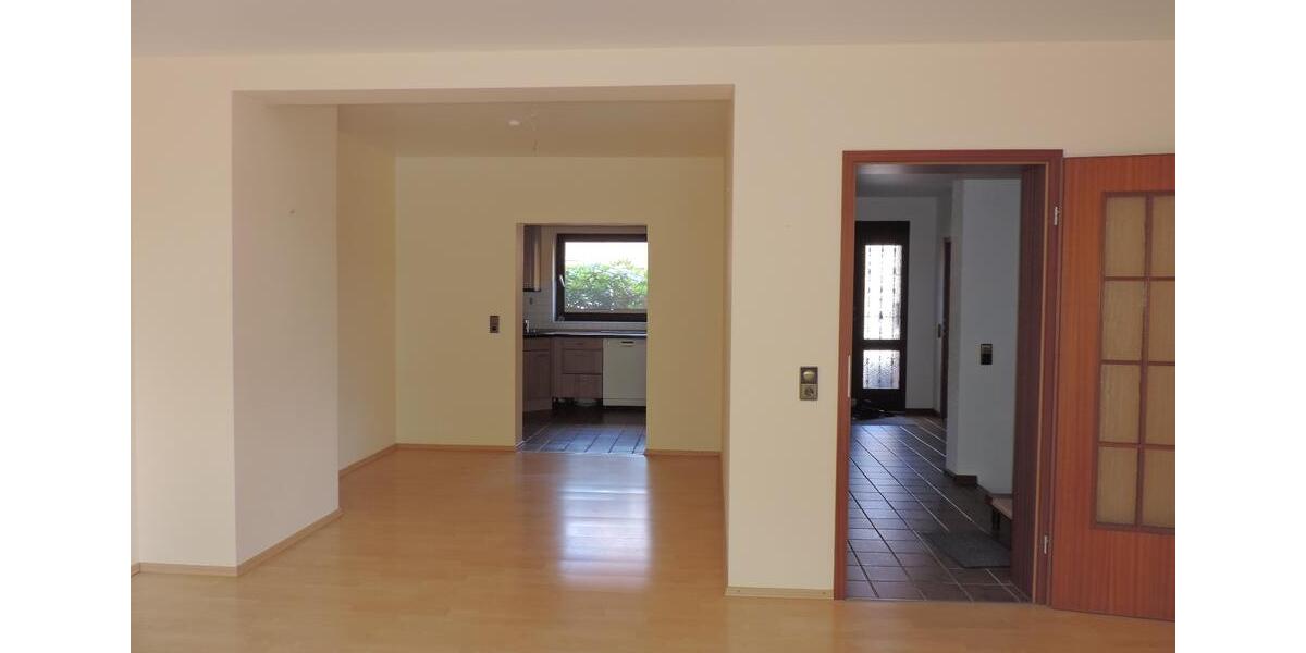 Reihenhaus Appen - 5 Zimmer, 160 m&sup2;, 1.900&euro; | Angebot:25893108