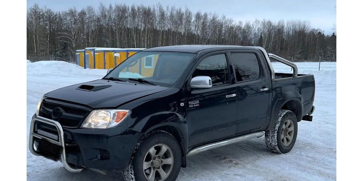 Toyota Hilux 237.812 km 9.800 &euro; hamburg 20539