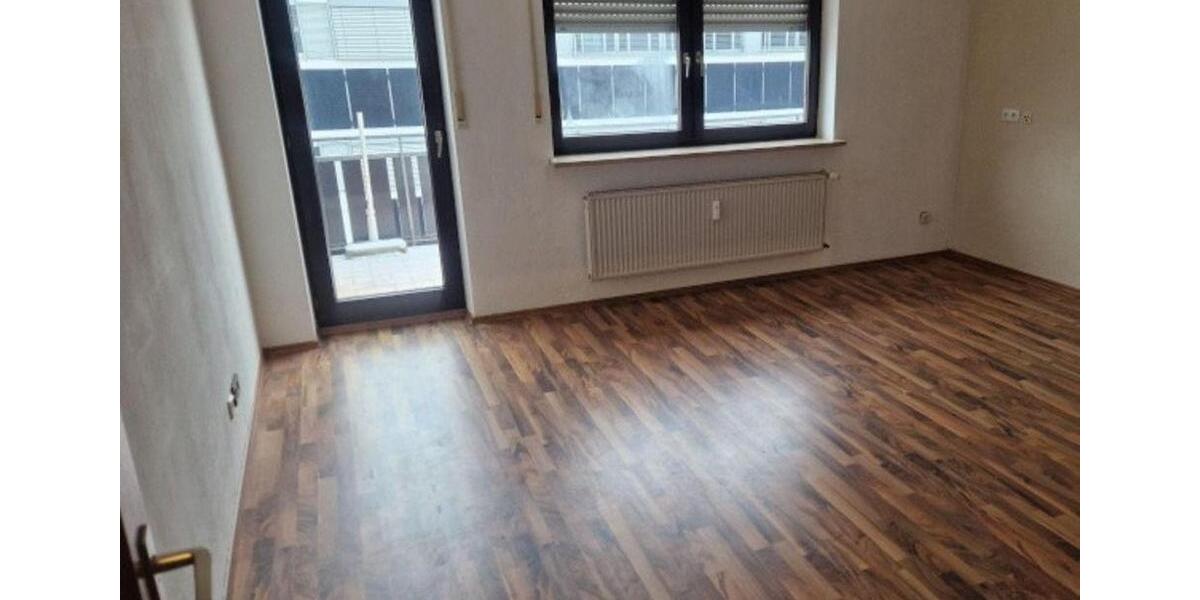 Helle 2-Zimmer-Wohnung mit Einbauküche und Balkon in Heimfeld 2 zimmer