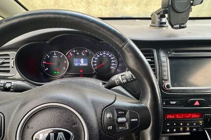 Kia Carens 343.563 km 4.900 &euro; Hamburg 22045