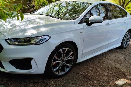 Ford Mondeo 121.100 km 18.900 &euro; Hamburg 21147