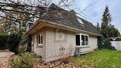 ZEITLOS WOHNEN MIT CHARME UND POTENTIAL 3 zimmer