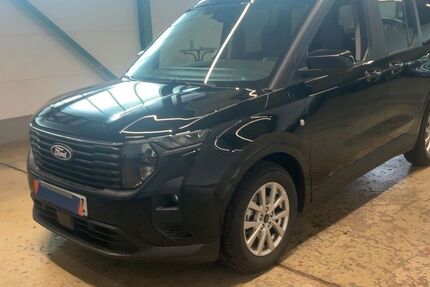 Ford Tourneo Courier 6.000 km 25.950 &euro; Geesthacht bei Hamburg 21502