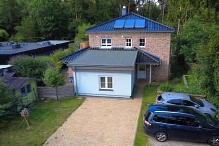 Großzügiges Wohnen mit 2 WE in bester Lage von Quickborn-Heide
