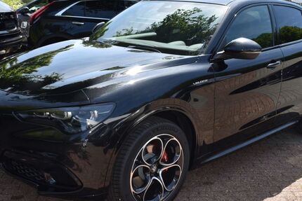 Alfa Romeo Stelvio 4.950 km 45.980 € Hamburg 22391