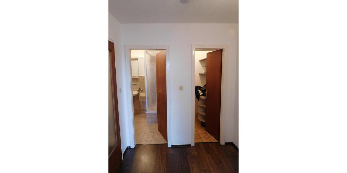 Etagenwohnung Pinneberg - 2.5 Zimmer, 74 m&sup2;, 215.000&euro; | Angebot:26122915